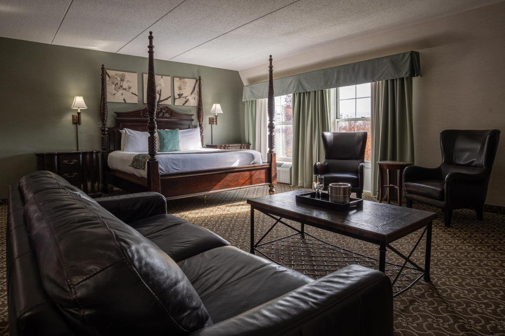 D. Hotel Suites & Spa Holyoke Luaran gambar
