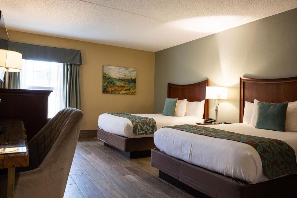 D. Hotel Suites & Spa Holyoke Luaran gambar