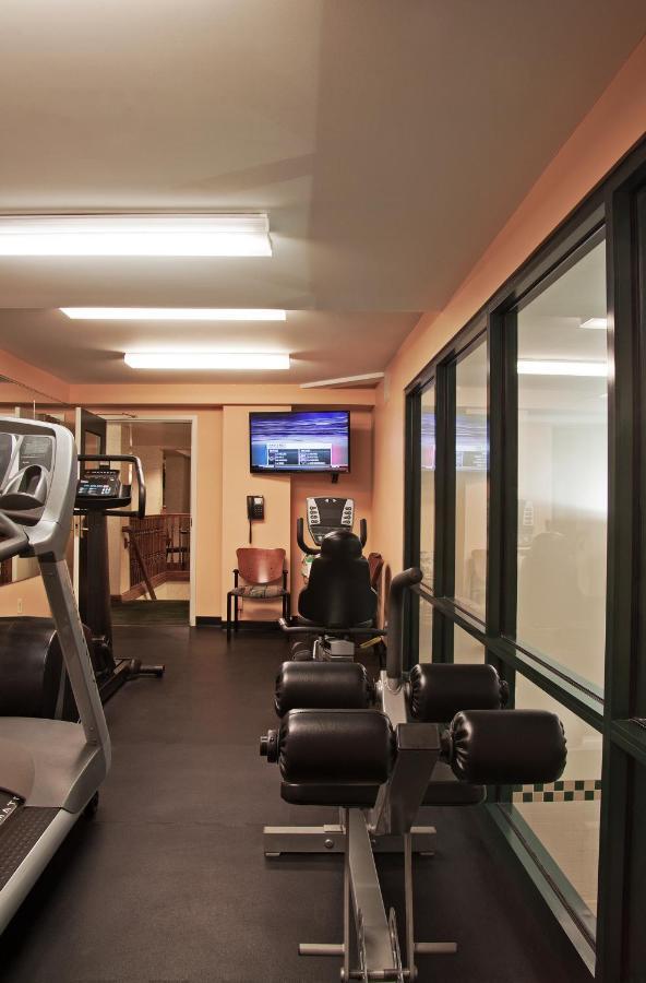 D. Hotel Suites & Spa Holyoke Luaran gambar
