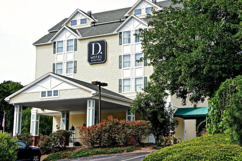 D. Hotel Suites & Spa Holyoke Luaran gambar